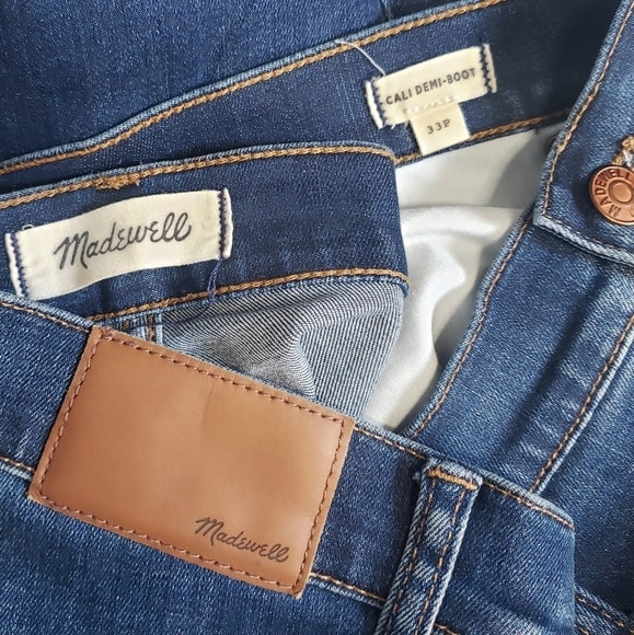 Madewell Cali Demi-Boot Jeans,  Color blue, Size 33P - Picture 7 of 11